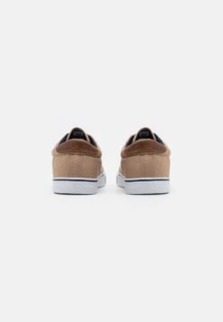 Pier One Unisex - Sneakers Basse - Brown -Negozio Online Pier One Italia 0667ac52398a4cb28ca9239f7e349af9