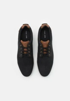 Pier One Stringate SportiveBlack Uomo Scarpe Con I Lacci PI912M0A0-Q11 11 Pier One Stringate SportiveBlack Uomo Scarpe Con I Lacci PI912M0A0-Q11 -Negozio Online Pier One Italia 15cf670daaad48818a267f434f6739c9
