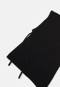 Pier One UnisexBerrettoBlack Donna Cappelli E Foulard PI954P00U-Q11 -Negozio Online Pier One Italia 20412445b1d042559a73db3f7b6e439c