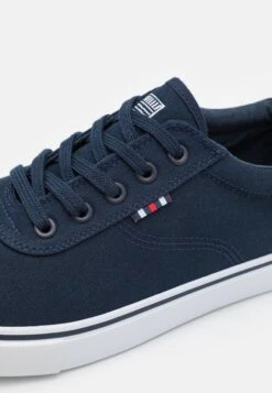 Pier One UnisexSneakers BasseDark Blue Uomo Sneaker PI915O02W-K11 -Negozio Online Pier One Italia 32507fd832634b92a4915d77598d3c25