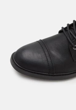 Pier One Stivaletti StringatiBlack Uomo Stivaletti/Stivali PI912K0B2-Q11 13 Pier One Stivaletti StringatiBlack Uomo Stivaletti/Stivali PI912K0B2-Q11 -Negozio Online Pier One Italia 37fea401e196467a98b945c96afb6dcf