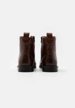 Pier One Stivaletti StringatiBrown Uomo Stivaletti/Stivali PI912K072-O11 10 Pier One Stivaletti StringatiBrown Uomo Stivaletti/Stivali PI912K072-O11 -Negozio Online Pier One Italia 385e9c723c9c4bd585b818f0a322e79f