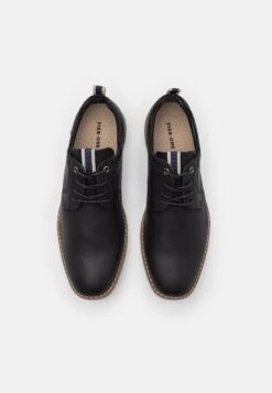 Pier One Stringate SportiveBlack Uomo Scarpe Con I Lacci PI912M0DV-Q11 11 Pier One Stringate SportiveBlack Uomo Scarpe Con I Lacci PI912M0DV-Q11 -Negozio Online Pier One Italia 39d589e58fc54804ba83e6c1d5ffaf88