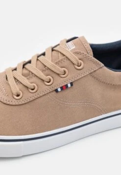 Pier One Unisex - Sneakers Basse - Brown -Negozio Online Pier One Italia 3d8d930a9d594a348d328f3c83bbc354