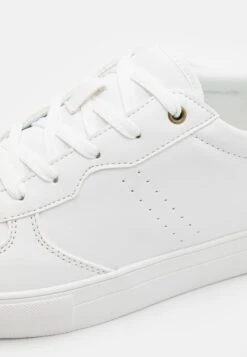 Pier One UnisexSneakers BasseWhite Uomo Sneaker PI915O02T-A11 -Negozio Online Pier One Italia 55d42c67710e45ad9607ac4905c07973