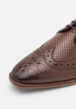 Pier One LeatherStringateBrown Uomo Scarpe Eleganti PI912M0E5-O11 -Negozio Online Pier One Italia 57c21119ec2a4a74b09a3de69708d48e