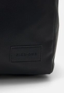 Pier One UnisexBorsa Da ViaggioBlack Donna Borse PI954H020-Q11 -Negozio Online Pier One Italia 6f0d4cba81d947489c7b672bfd9ce02e