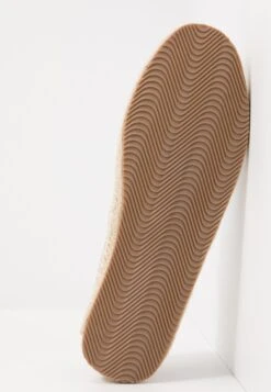 Pier One Rena Espadrille Unisex - Espadrillas - White/Blue 16 Pier One Rena Espadrille Unisex - Espadrillas - White/Blue -Negozio Online Pier One Italia 783aaa02540843288d52301a1f116eed