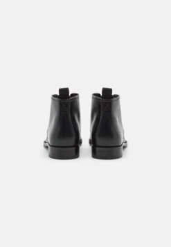 Pier One LeatherStivaletti StringatiBlack Uomo Stivaletti/Stivali PI912M0EH-Q11 10 Pier One LeatherStivaletti StringatiBlack Uomo Stivaletti/Stivali PI912M0EH-Q11 -Negozio Online Pier One Italia 864bf7a1f8ca47c4a956115f0e62c613