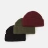 Pier One Unisex 3 PackBerrettoBlack/Khaki/Bordeaux Donna Cappelli E Foulard PI954P00M-Q11 -Negozio Online Pier One Italia 87459dbe987649a8aaf826ac5710e03e