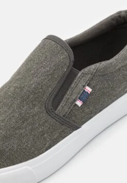 Pier One UnisexSneakers BasseGrey Uomo Scarpe Basse PI915O02J-C11 13 Pier One UnisexSneakers BasseGrey Uomo Scarpe Basse PI915O02J-C11 -Negozio Online Pier One Italia 8a4965b673914b6e847d91199f0f296d