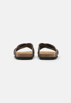 Pier One Unisex - Pantofole - Brown -Negozio Online Pier One Italia b64bd94841374f58a4a8e2cf13040258