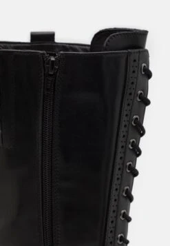 Pier One Leather Stivali Con I LacciBlack Donna Stivali PI911A0HJ-Q11 -Negozio Online Pier One Italia b8da54ccb4074354a201ca4451b08720