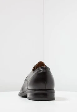 Pier One LeatherStringate ElegantiBlack Uomo Scarpe Con I Lacci PI912M03P-Q11 14 Pier One LeatherStringate ElegantiBlack Uomo Scarpe Con I Lacci PI912M03P-Q11 -Negozio Online Pier One Italia c2d680b2a8c54540a2822fc3256389d3